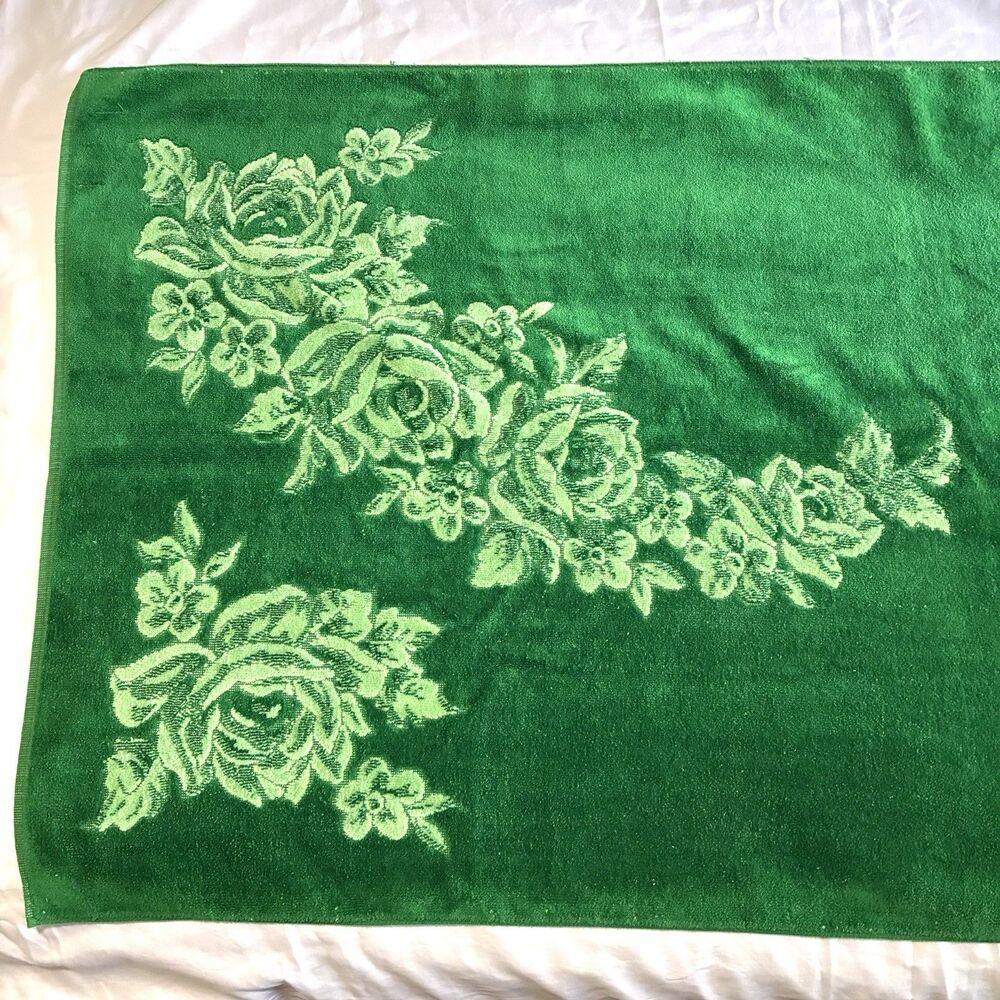 Vintage Fieldcrest Emerald Green Rose Floral Bath Size Towel MCM Flowers 53x26